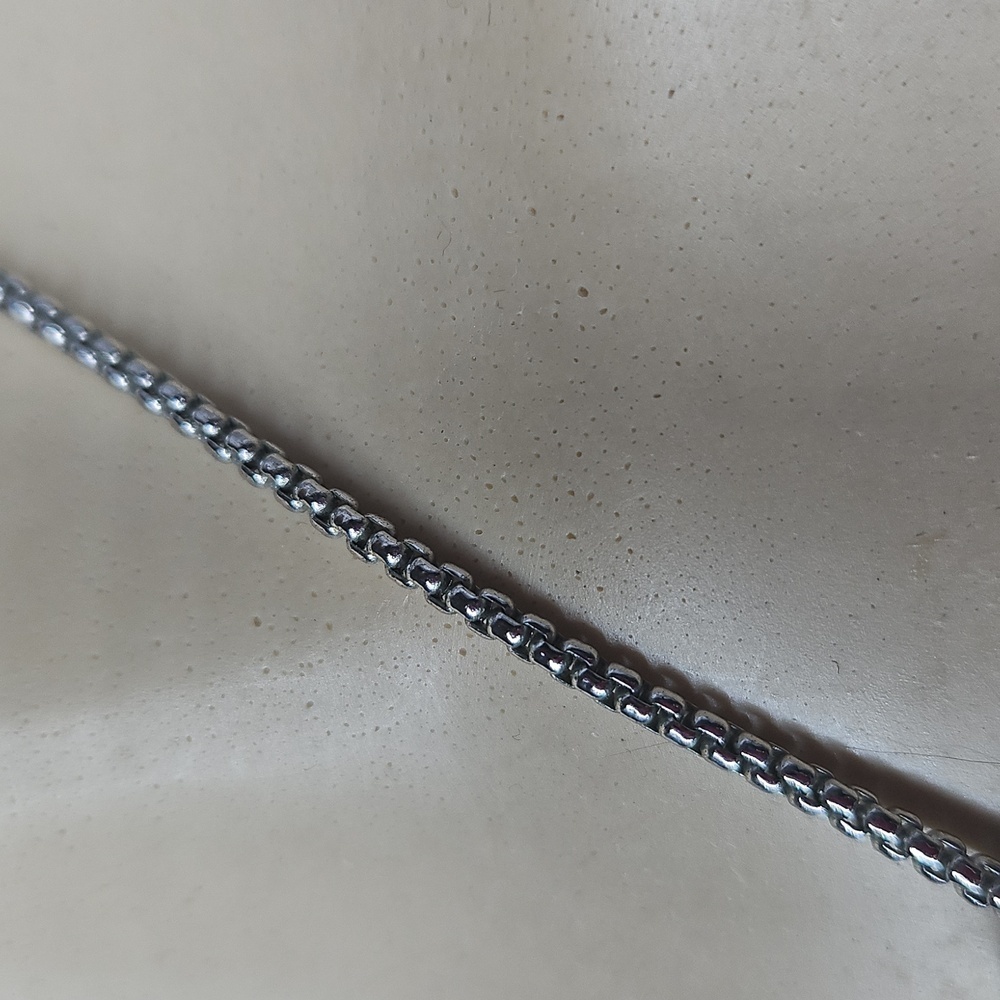 Modern Silver and Green Geometric Necklace - Picture 3 of 8